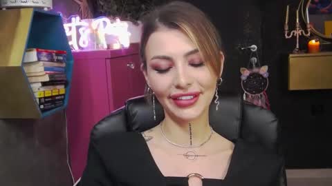 Snapshot of fetishsarah chatting on February 2025 07:38:02 PM Sarah online show from February 2025 07:38:02 PM