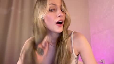 Lisa online show from January 2025 12:41:01 PM