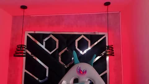   online show from January 2025 12:07:02 PM