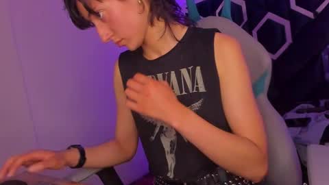   online show from February 2025 06:12:01 PM