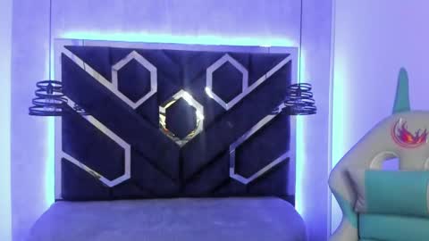   online show from February 2025 11:38:02 AM