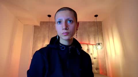   online show from October 2025 03:17:01 AM