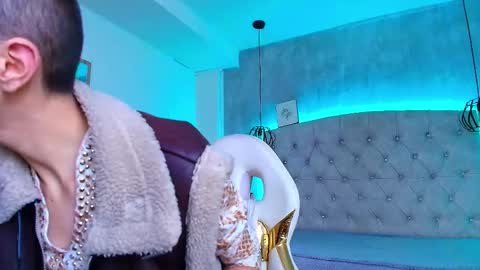   online show from October 2025 11:44:02 AM