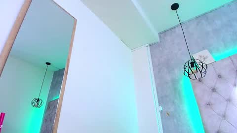   online show from November 2025 12:05:02 PM