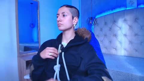   online show from November 2025 12:05:01 PM