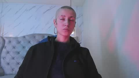   online show from March 2026 06:33:01 PM