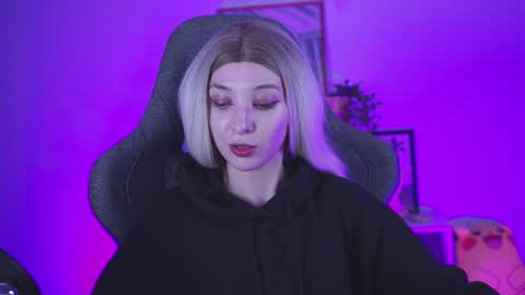 Snapshot of filipinaadams chatting on December 2024 11:33:02 AM cap and Lana online show from December 2024 11:33:02 AM