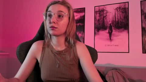 Snapshot of filipinaadams chatting on February 2025 02:31:01 AM cap and Lana online show from February 2025 02:31:01 AM