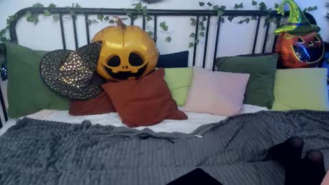 Honey Ill be waiting for you Tue Wed Thu Fri Sat Sun 10am-5pm online show from October 2025 03:08:01 AM