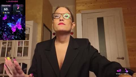 Lady online show from September 2025 02:49:02 PM