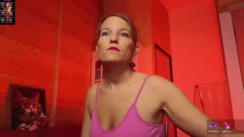 Lady online show from March 2026 12:33:02 PM