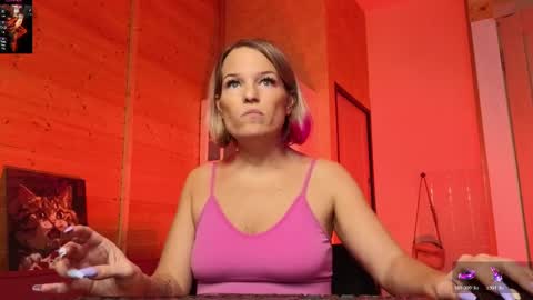 Lady online show from March 2026 02:44:01 PM