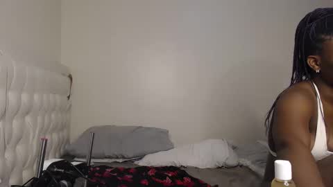 melanie online show from September 2025 12:11:02 AM