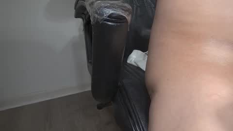 fineazzjohn online show from February 2025 08:42:02 AM