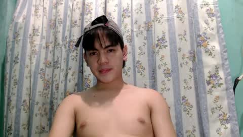 Snapshot of fineshyt_ chatting on July 2026 05:12:02 PM Ero online show from July 2026 05:12:02 PM