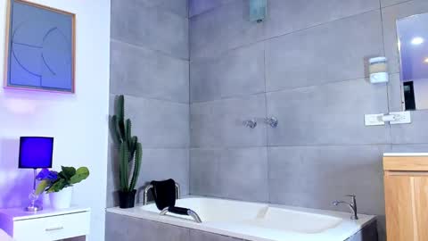 finnky1 online show from January 2025 04:34:02 AM