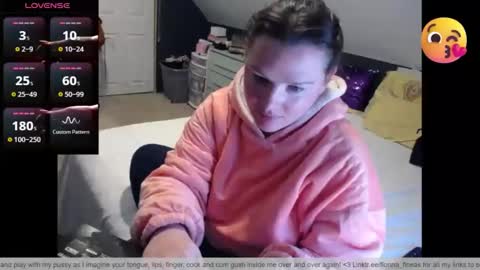 Snapshot of fionna_fineas chatting on April 2026 06:27:01 PM Fionna online show from April 2026 06:27:01 PM