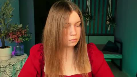 fiora online show from September 2025 07:01:01 AM