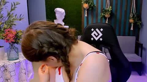 fiora online show from November 2025 03:01:02 PM