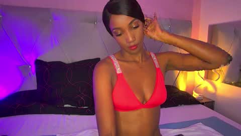 Fiorela Lenin  online show from October 2025 06:49:02 PM