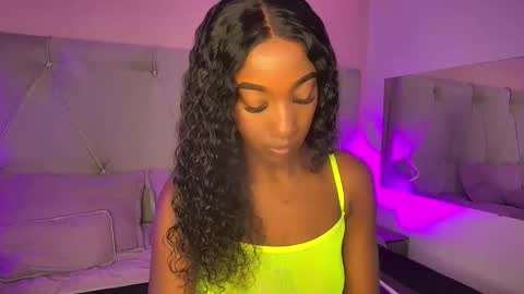 Fiorela Lenin  online show from April 2026 06:42:01 PM