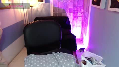 Fiorellaa online show from September 2025 02:06:02 PM