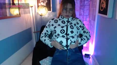 Snapshot of fiorellaa_delsd chatting on November 2025 03:33:02 PM Fiorellaa online show from November 2025 03:33:02 PM