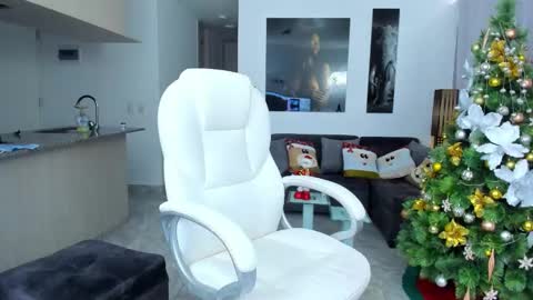 fiore   online show from January 2025 09:46:02 PM