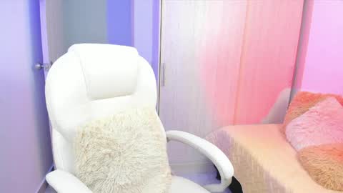 Snapshot of fiorellasantamaria chatting on May 2026 12:06:01 AM fiore online show from May 2026 12:06:01 AM