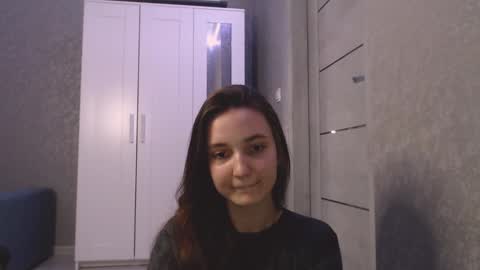 fireflies_fly_ online show from January 2025 03:34:02 PM