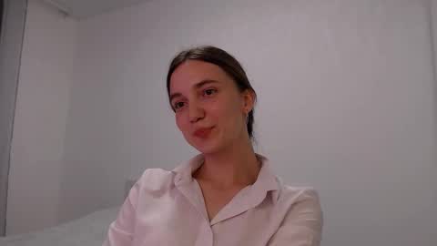 fireflies_fly_ online show from October 2025 06:03:01 PM