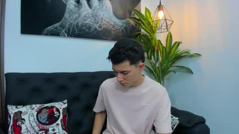 Nicolas online show from March 2026 08:27:02 PM