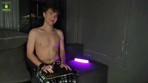 Sexy Tony online show from October 2025 10:25:01 AM