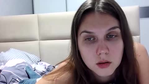 Sara online show from October 2025 07:01:02 PM