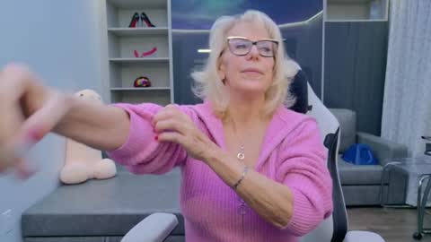 Snapshot of fitcougarcb chatting on December 2025 08:49:02 PM Bianca online show from December 2025 08:49:02 PM