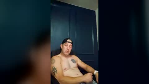 Snapshot of fitdaddylove chatting on June 2026 03:57:02 AM FitDaddy online show from June 2026 03:57:02 AM