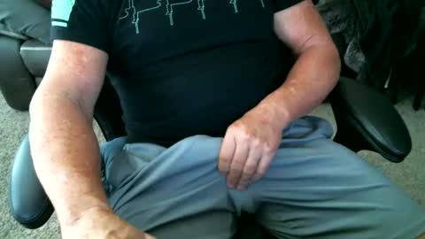 fitguy40 online show from March 2025 07:43:02 PM