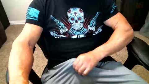 fitguy40 online show from February 2026 08:47:01 PM