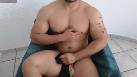 Snapshot of fitnessbody92 chatting on November 2025 02:19:01 PM Farid online show from November 2025 02:19:01 PM