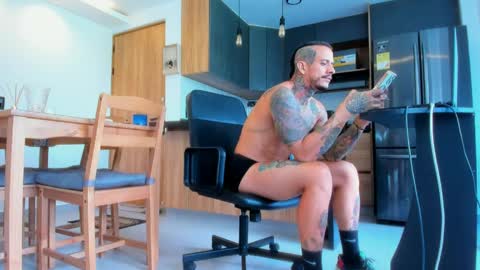 Elias Valencia online show from April 2026 05:00:01 PM