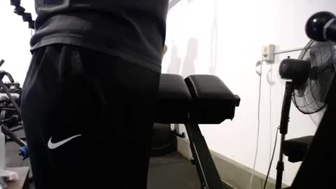 Snapshot of fitshow75 chatting on December 2025 06:48:02 PM Links in Bio below online show from December 2025 06:48:02 PM