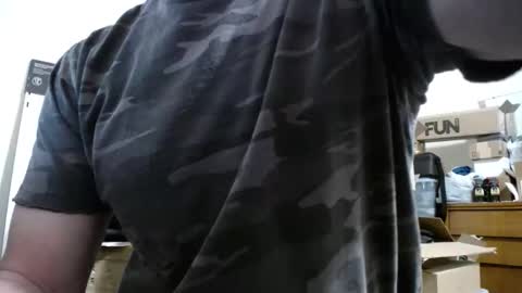 Snapshot of fitshow75 chatting on January 2026 02:28:01 AM Links in Bio below online show from January 2026 02:28:01 AM