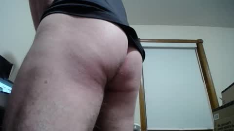 Snapshot of fitshow75 chatting on January 2026 12:11:01 PM Links in Bio below online show from January 2026 12:11:01 PM