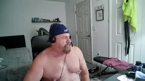 Snapshot of flaguy3233 chatting on January 2025 11:10:01 PM Florida guy online show from January 2025 11:10:01 PM