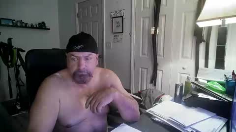 Snapshot of flaguy3233 chatting on November 2025 01:14:02 PM Florida guy online show from November 2025 01:14:02 PM