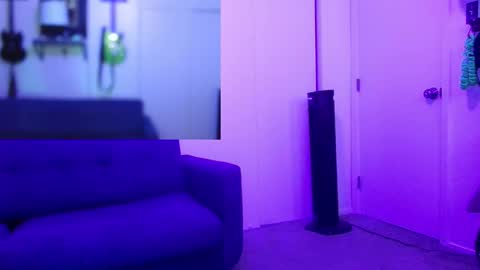 Flannel Dong online show from March 2026 07:36:02 AM