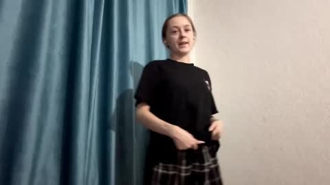 Emma online show from March 2026 06:58:01 PM