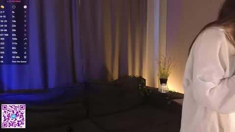 Snapshot of flirtbubble chatting on October 2025 06:24:01 AM Doloras online show from October 2025 06:24:01 AM