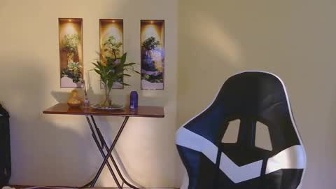 flirtfactorx online show from February 2026 12:41:01 PM