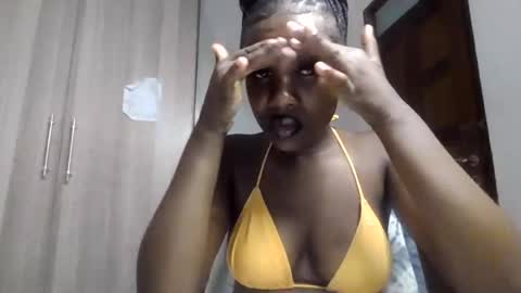 Snapshot of flirty_arrya chatting on June 2026 07:05:02 AM flirty_arrya online show from June 2026 07:05:02 AM